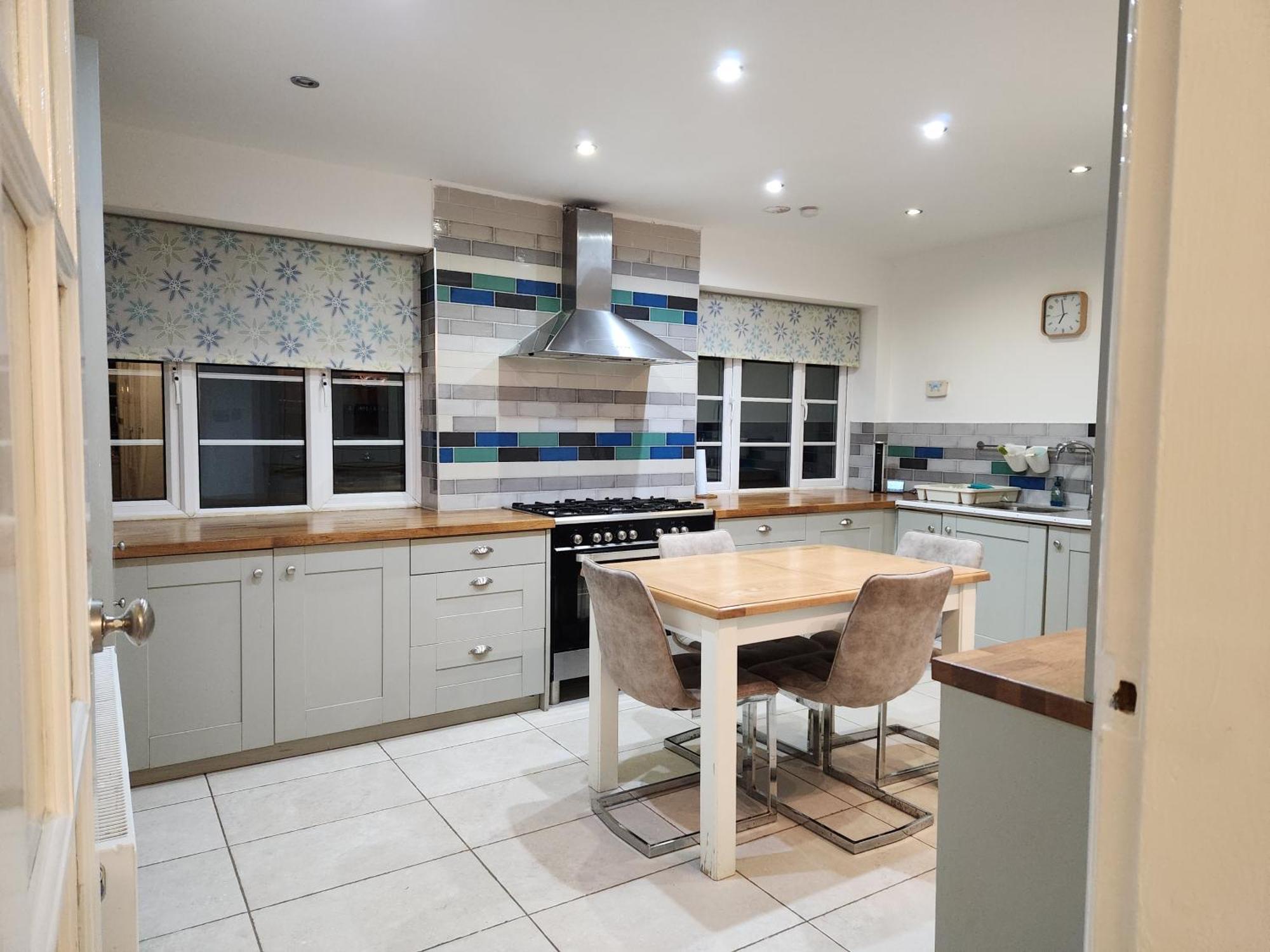 Elmdon House With 4 Spacious Bedrooms To Choose Birmingham Exteriér fotografie